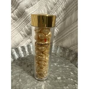 Elizabeth Arden Ceramide Capsules Daily Youth Restoring Serum - 90 Capsules